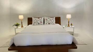 1 bedroom, internet, bed sheets