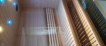 RiverBend Lodge- 1 queen