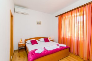 1 dormitorio, escritorio, wifi y ropa de cama