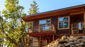 Front of property - Scenic Wonders Alpenglow 1 Two Bedrooms (Yosemite National Park)