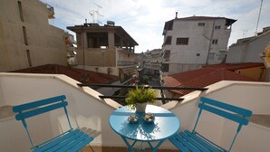 Front of property - Luxurious Rooms Olympus (Katerini)