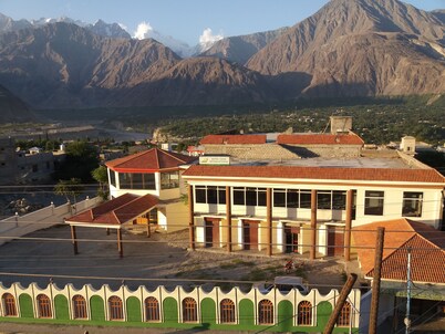 oasis hotel gilgit