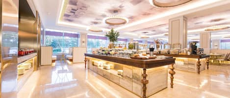 Frühstücksbuffet gegen Gebühr