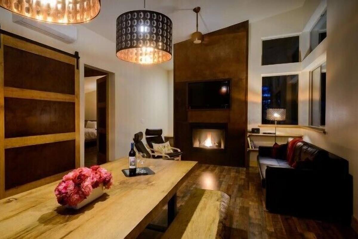 Cabin | In-room dining