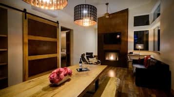 Cabin | In-room dining