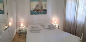 1 bedroom, WiFi, bed sheets