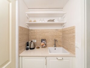 Interior - Guest House Lumin - Studio Apartment with City View Third Floor) (BR4) (Dubrovnik)