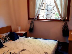 1 camera, Wi-Fi, lenzuola