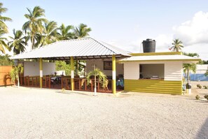 Daily local cuisine breakfast for a fee - Hotel & Restaurant Nuevo Amanecer (Sánchez)