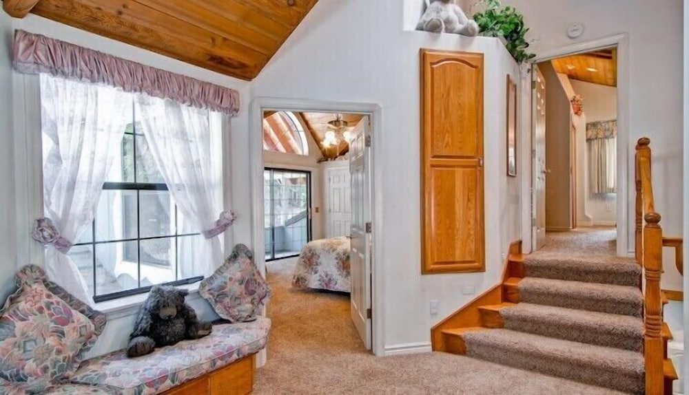 Scenic Wonders Lodging, Cabins and Rentals for Yosemite by null