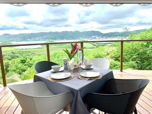 Creve Coeur Bungalow