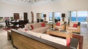 TV, DVD player - Villa Anegada (Oyster Pond)