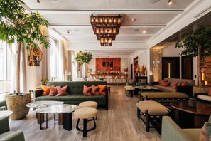 Serves lunch and dinner - Hart Shoreditch Hotel London, Curio Collection by Hilton (London)