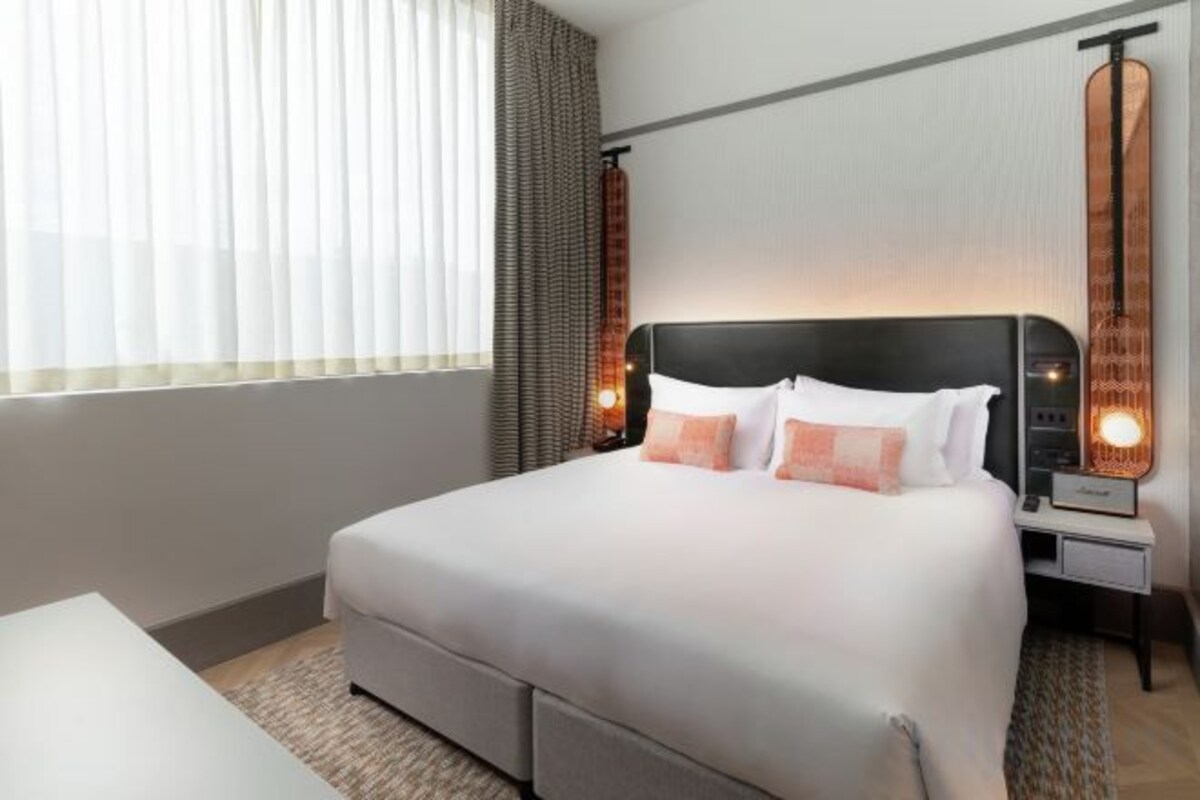 Superior King Room