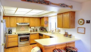 Ferienhütte | Eigene Küche | Großer Kühlschrank, Mikrowelle, Ofen, Herdplatte