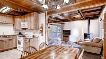 Cabin | In-room dining
