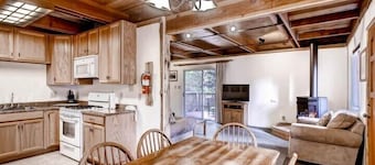 Scenic Wonders Clark Cabin 3 Bedrooms