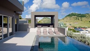 Unclassified image, 3 of 46, button - Villa Emvie (Orient Bay)