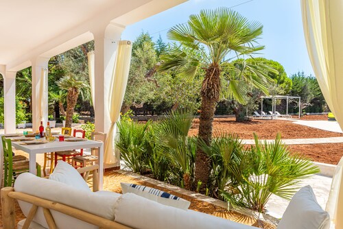 Beach villa with private pool - surrounded by big green and peaceful garden