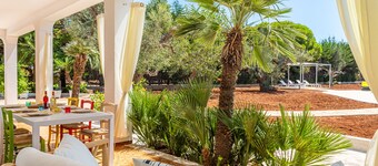 Beach villa with private pool - surrounded by big green and peaceful garden