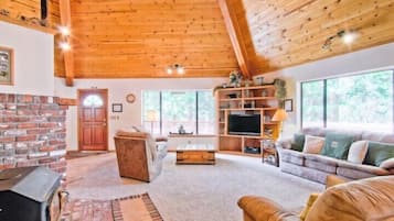 Cabin | Living area | TV, fireplace