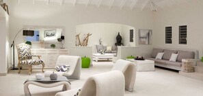 Sala de estar en el lobby