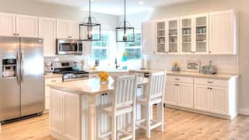 Cabin | In-room dining