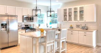 Scenic Wonder Craftman Cottage 3 Bedroom