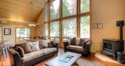 Scenic Wonders Dogwood Manor 3 Bedrooms