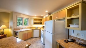 Cabin (Falcon's Nest) | Private kitchen