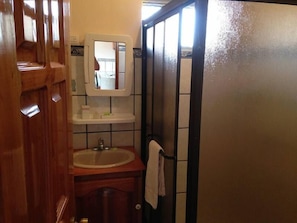 Bathroom - Hotel El Labrador (San Isidro de El General)