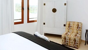 Room - Condo Mare (Lowlands)