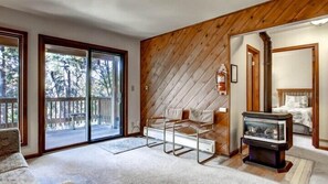 Cabin | View from room - Scenic Wonders Muir House 3 Bedrooms (Yosemite National Park)