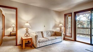 Exterior - Scenic Wonders Muir House 3 Bedrooms (Yosemite National Park)