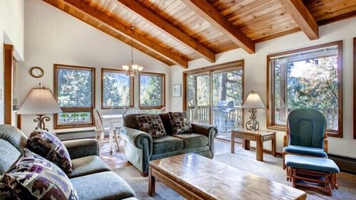 Scenic Wonders Muir House 3 Bedrooms