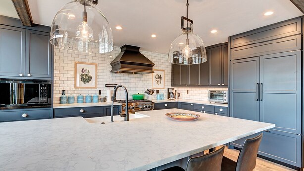 Unclassified image, 1 of 50, button - Stunning downtown 8 bed 6.5 bath, hot tub, pool table, steam room, gas fire pit (Breckenridge)