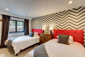 8 Schlafzimmer, Schreibtisch, Bügeleisen/Bügelbrett, kostenloses WLAN