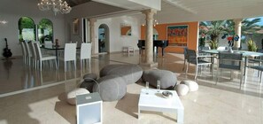 TV, DVD player - Villa Sandyline (Les Terres Basses)