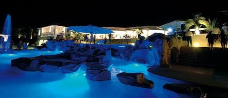 สระว่ายน้ำ