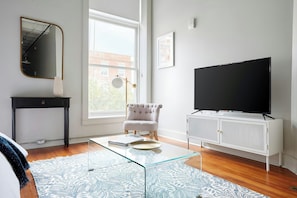 Studio, 1 Queen-Bett | Wohnzimmer