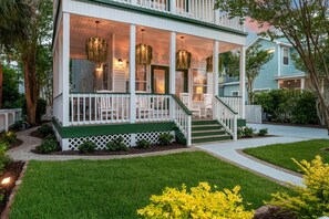 Unclassified image, 2 of 139, button - The Charleston Experience-Free PoolHeat N GolfCart (Destin)