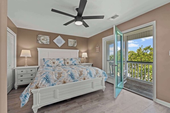 3 bedrooms, desk, iron/ironing board, WiFi