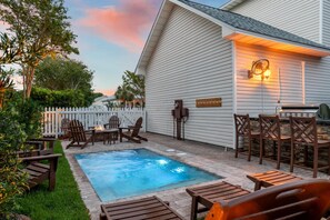 Unclassified image, 4 of 139, button - The Charleston Experience-Free PoolHeat N GolfCart (Destin)