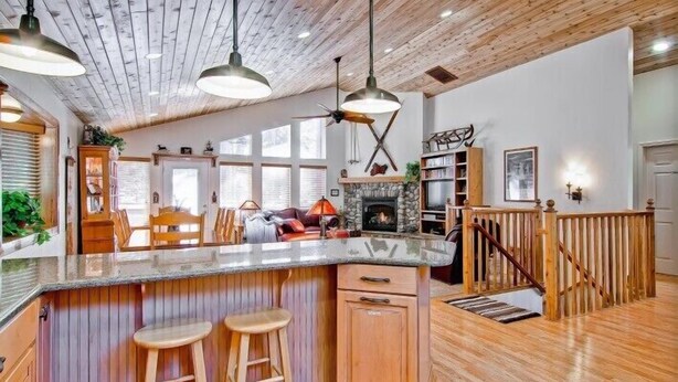 Cabin (Serenity Pines) | Private kitchen | Coffee/tea maker, full-size fridge, microwave, oven