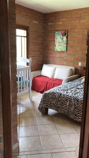 3 bedrooms, desk, iron/ironing board, free WiFi - CHÁCARA MARANATA - ATIBAIA | Rentals for Weekends, Holidays and Seasons. (ATIBAIA)