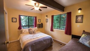 Cabaña (Yosemite Aviary)