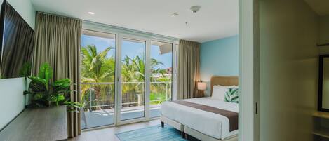 6 bedrooms, iron/ironing board, WiFi, bed sheets