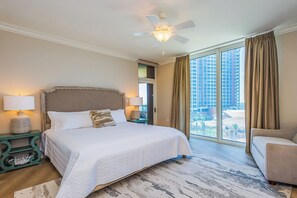 3 chambres, fer et planche à repasser, Wi-Fi, draps fournis