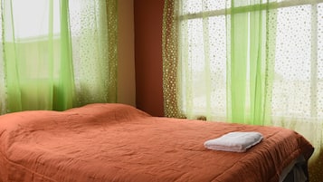 2 habitaciones, decoración personalizada y muebles diferentes