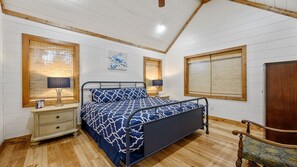 3 chambres, fer et planche à repasser, Wi-Fi gratuit, draps fournis